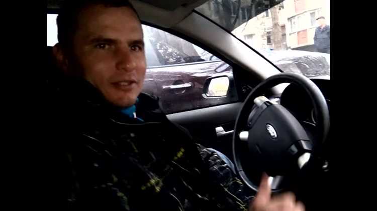 Снятие устройства с помощью специальных ключей